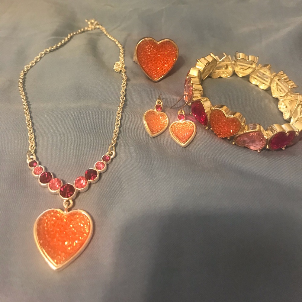 Matching jewelry set.